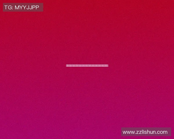 足球明星时尚新风潮特步外套引领运动潮流与个性魅力的完美结合